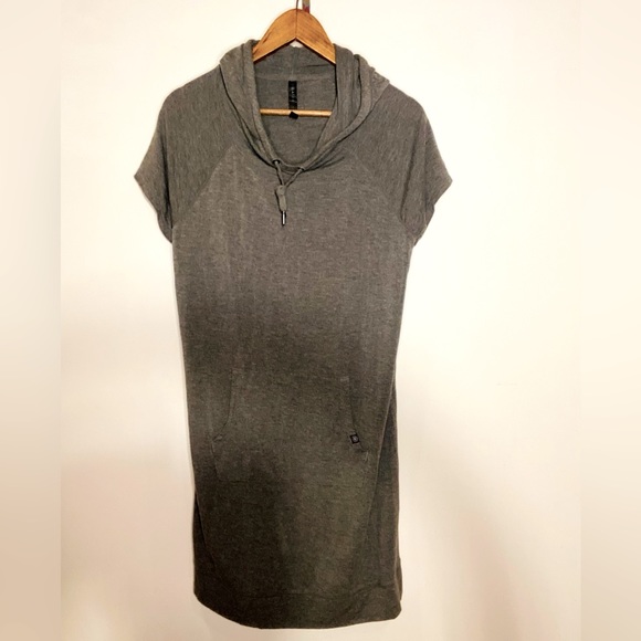 Gaiam short sleeve hoodie yoga dress grey Size LG with pocket - Picture 7 of 10